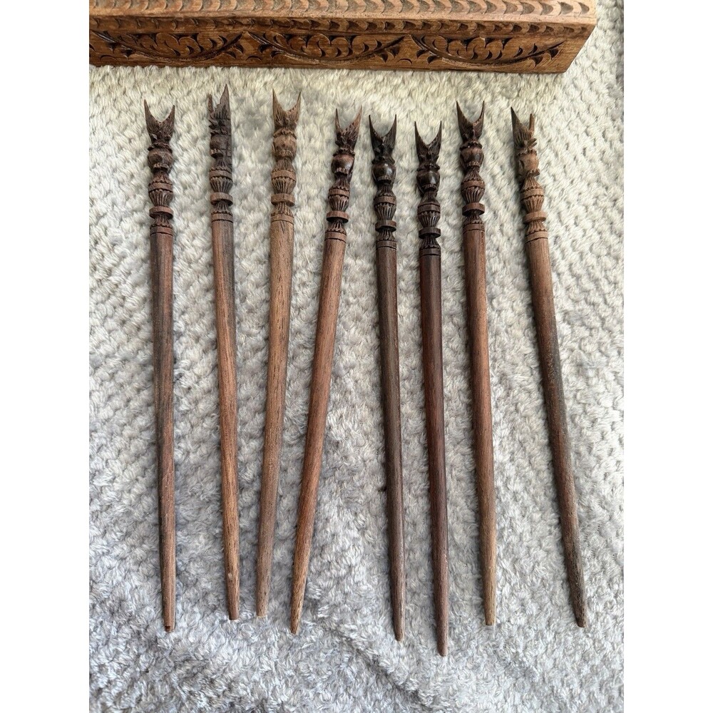 Vintage Hand Carved Wood Box with Chopsticks Lizard and Frog Set of 8 Sticks - Picture 2 of 15